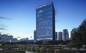 Doubletree by Hilton Shenzhen Longhua Hotel